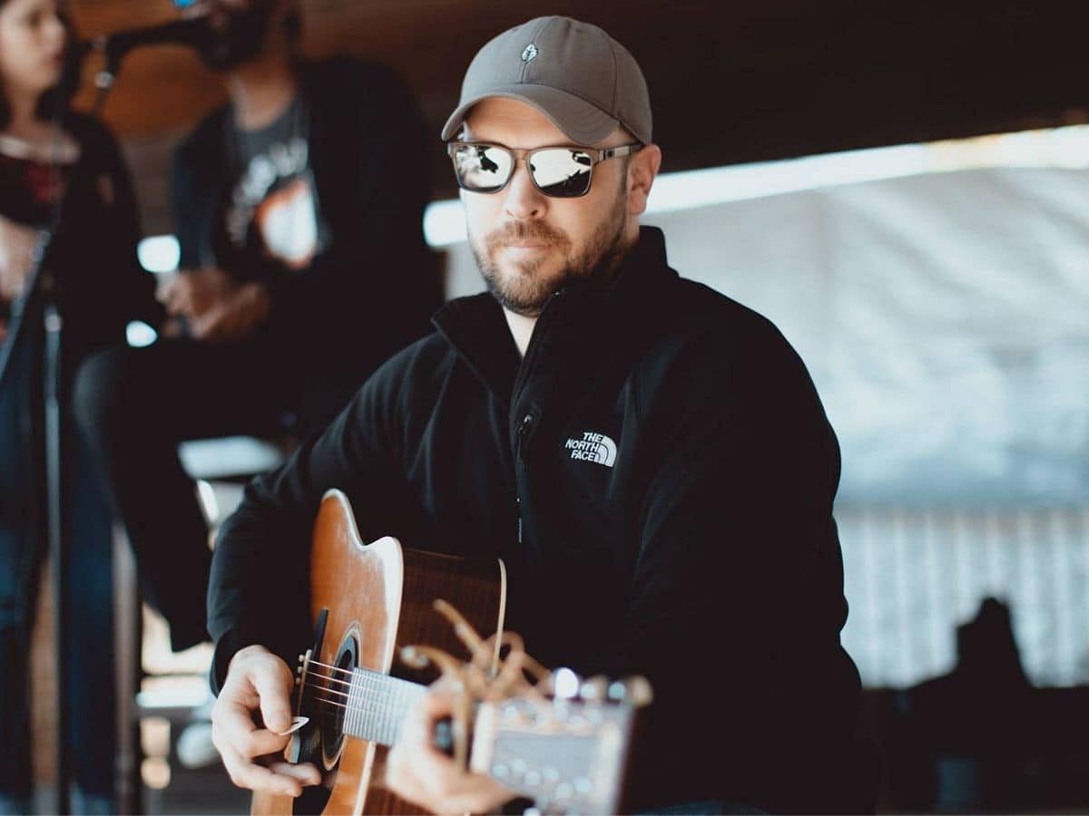 Wednesday Night Music - Dustin Becker at The Grove