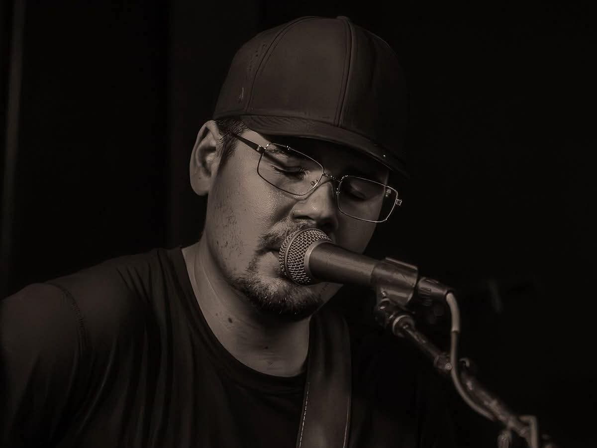 Sunday Brunch Music - Payton Pierce at The Grove